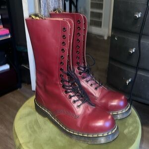 1914 Dr marten boots